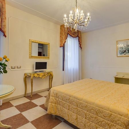 Hotel Bernardi Semenzato Венеція Екстер'єр фото