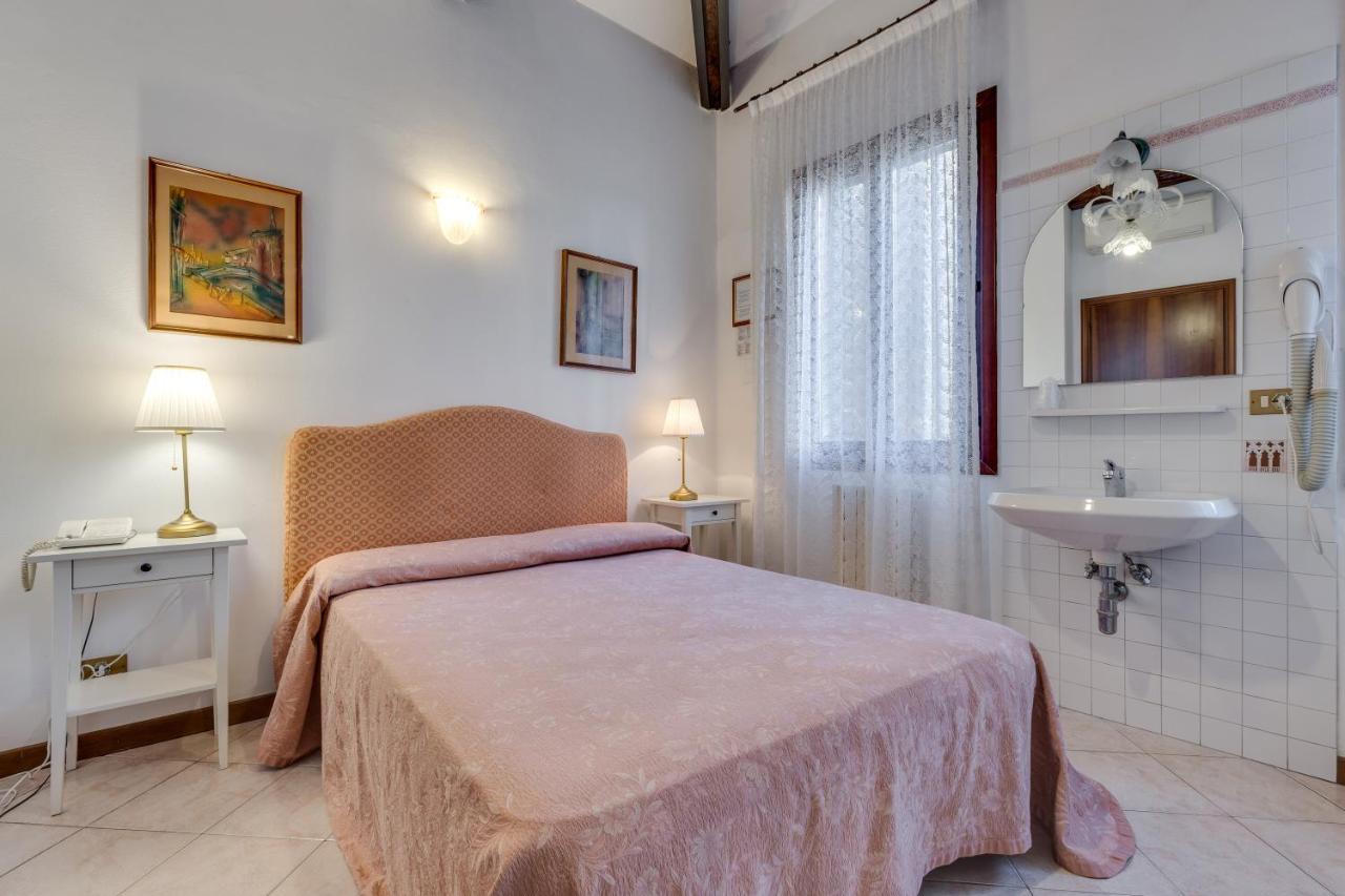Hotel Bernardi Semenzato Венеція Екстер'єр фото