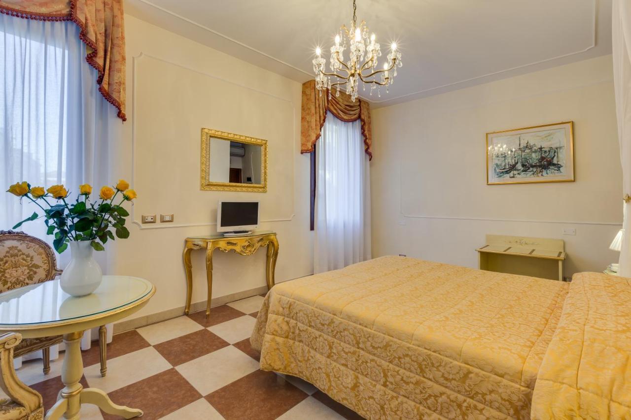 Hotel Bernardi Semenzato Венеція Екстер'єр фото
